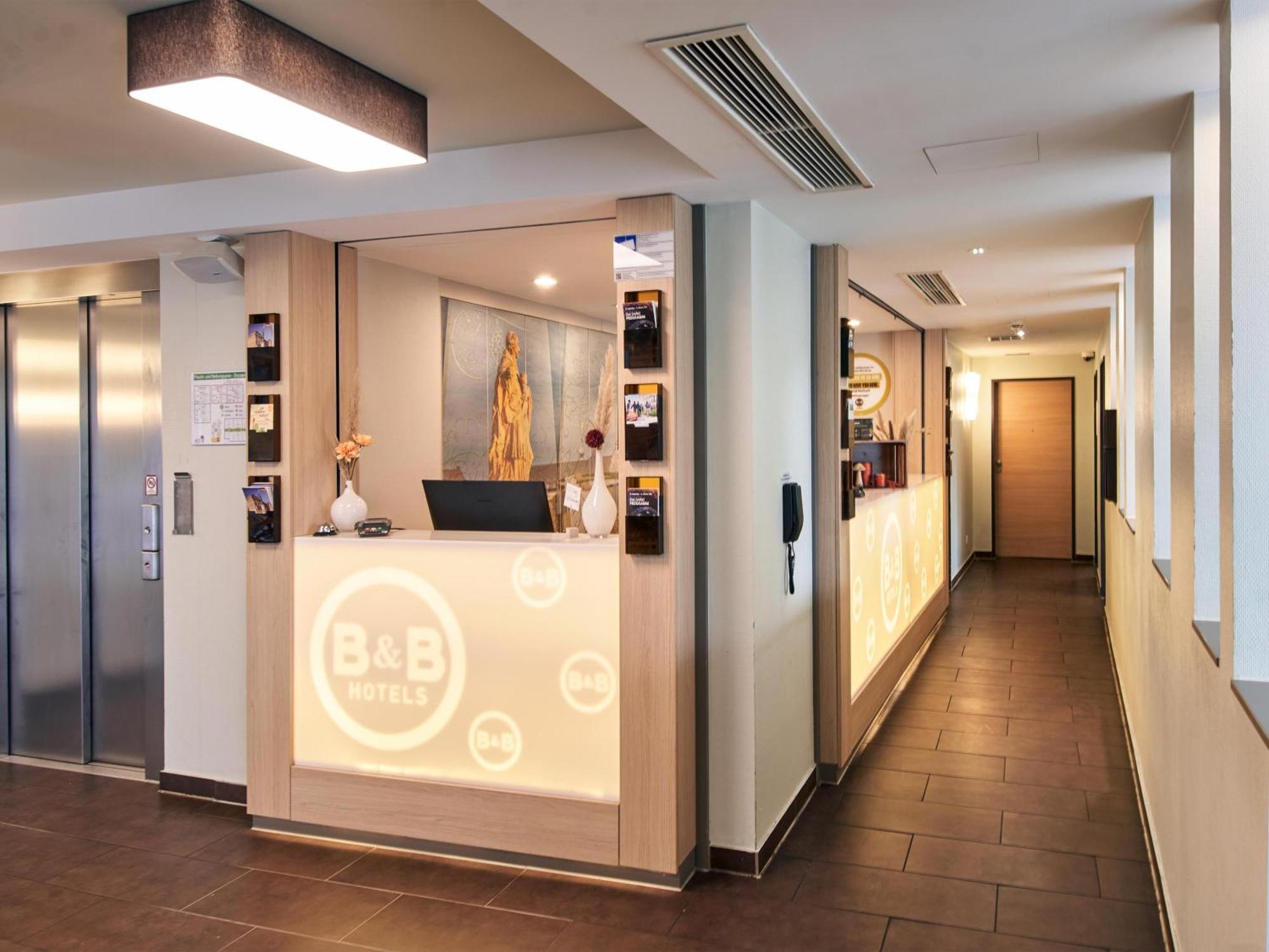 B&B Hotel Würzburg Exterior foto