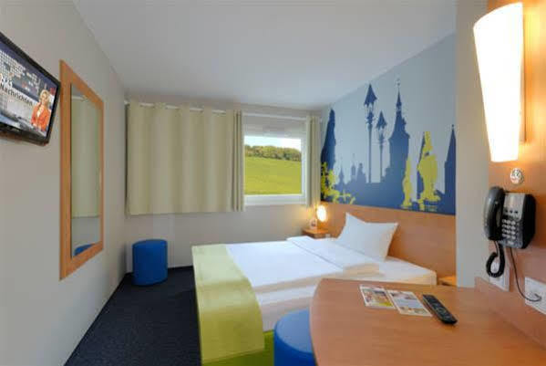 B&B Hotel Würzburg Exterior foto